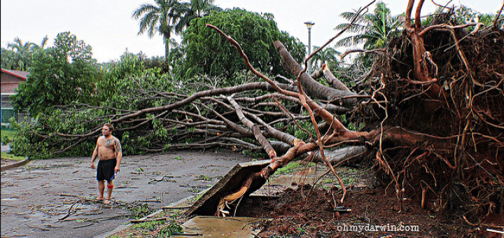 Cyclone Carlos 2011